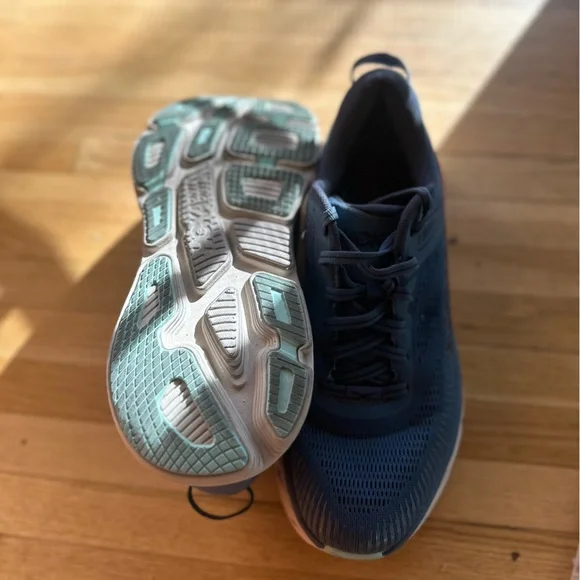 COPY - COPY - Hoka Bondi 7, men’s size 9 D - Picture 5 of 5